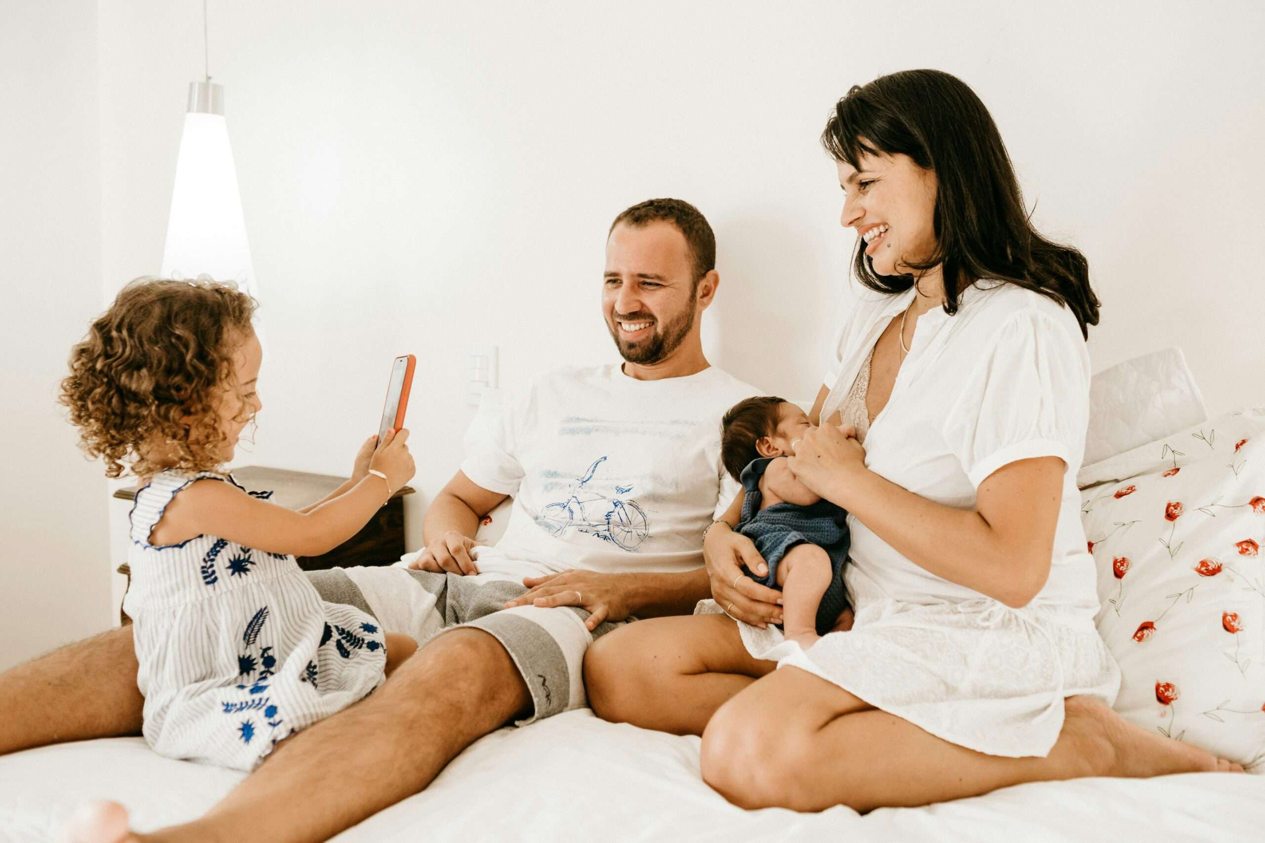 Happy Fargo family sharing their positive Simple Moves experience